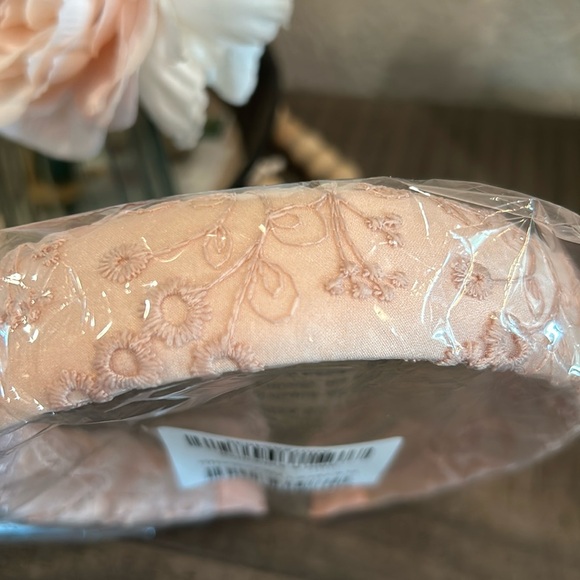 Torrid Eyelet Headband NWT - Picture 4 of 5